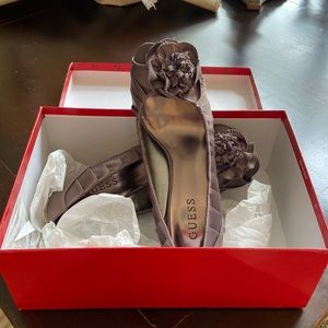 Guess womens dress shoes